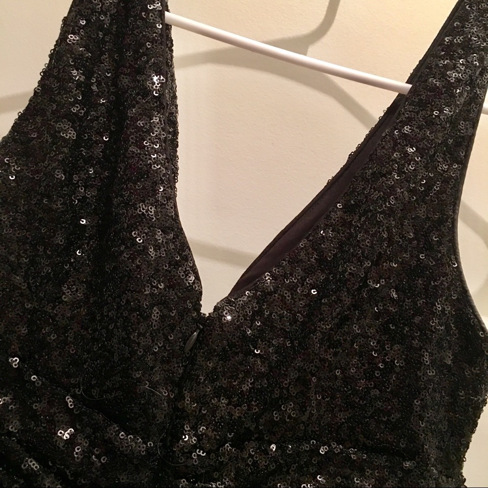 Eliza J Sequin V-Neck Sheath Cocktail Party Dress - Picture 8 of 8